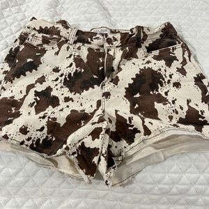 Cow print Judy blue shorts size 2xl